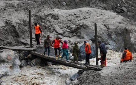 60 people killed, more than 200 missing in floods and landslides in Indian Kashmir