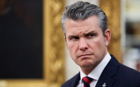 US defence secretary says he did not see survivors before follow-up strike on drug boat